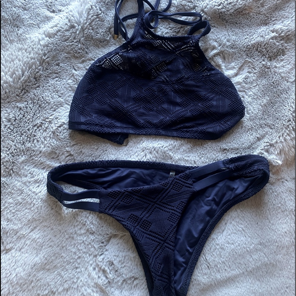 L space bikini